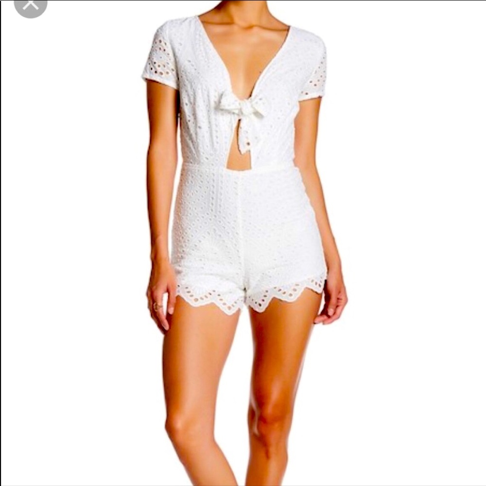 Lea&Viola Eyelet Tie Front Romper